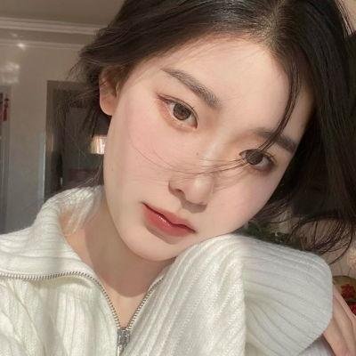 小姑娘艾萝依
